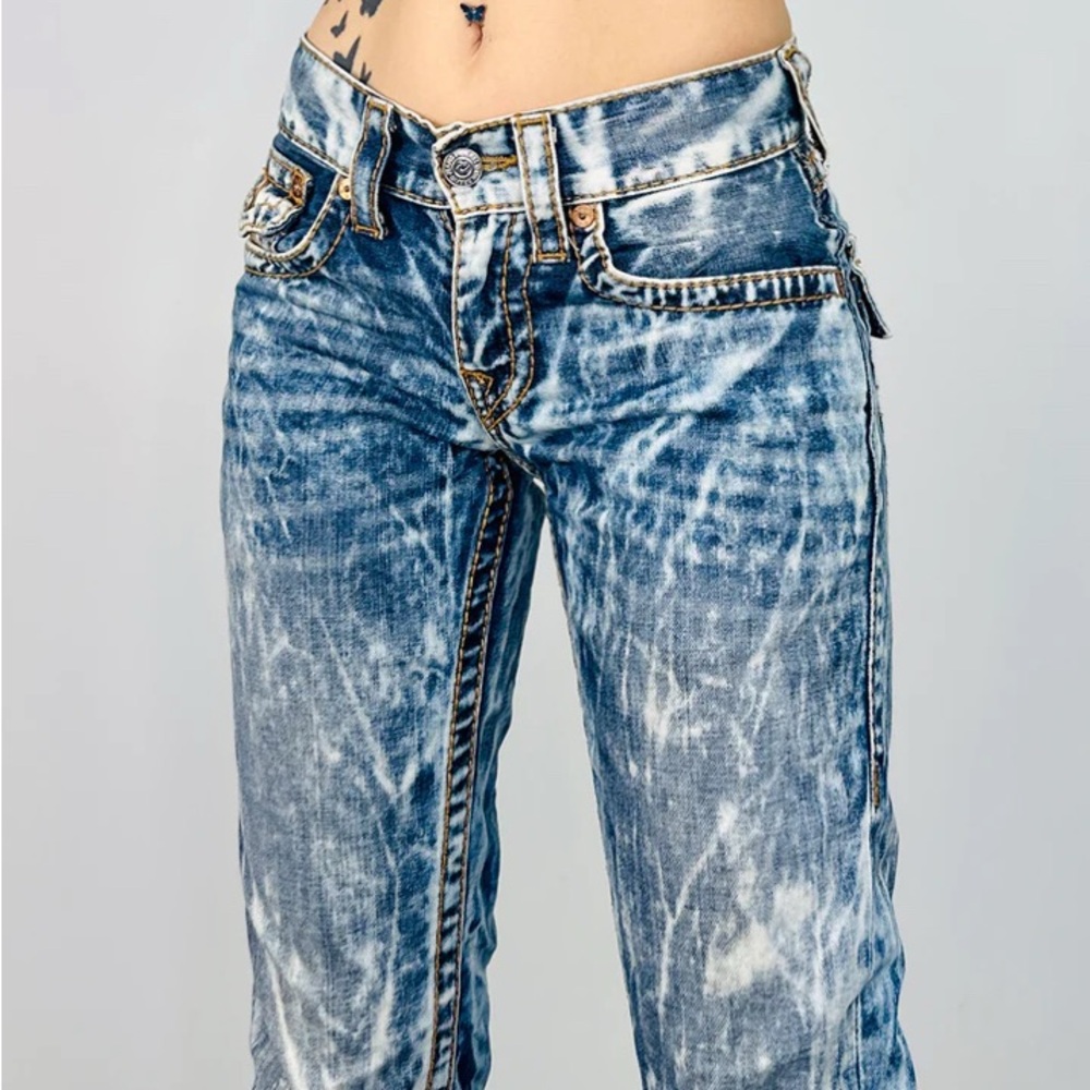 TRUE RELIGION STONE WASH DENIM - Picture 3 of 5